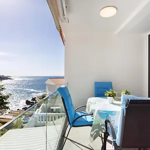 Coastal Hideaway Ferienhaus